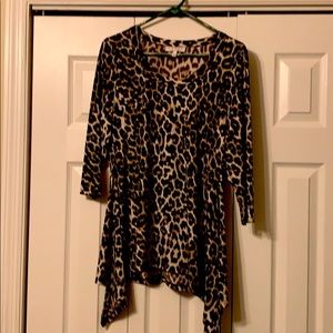 Top cougar print very pretty and fitted.